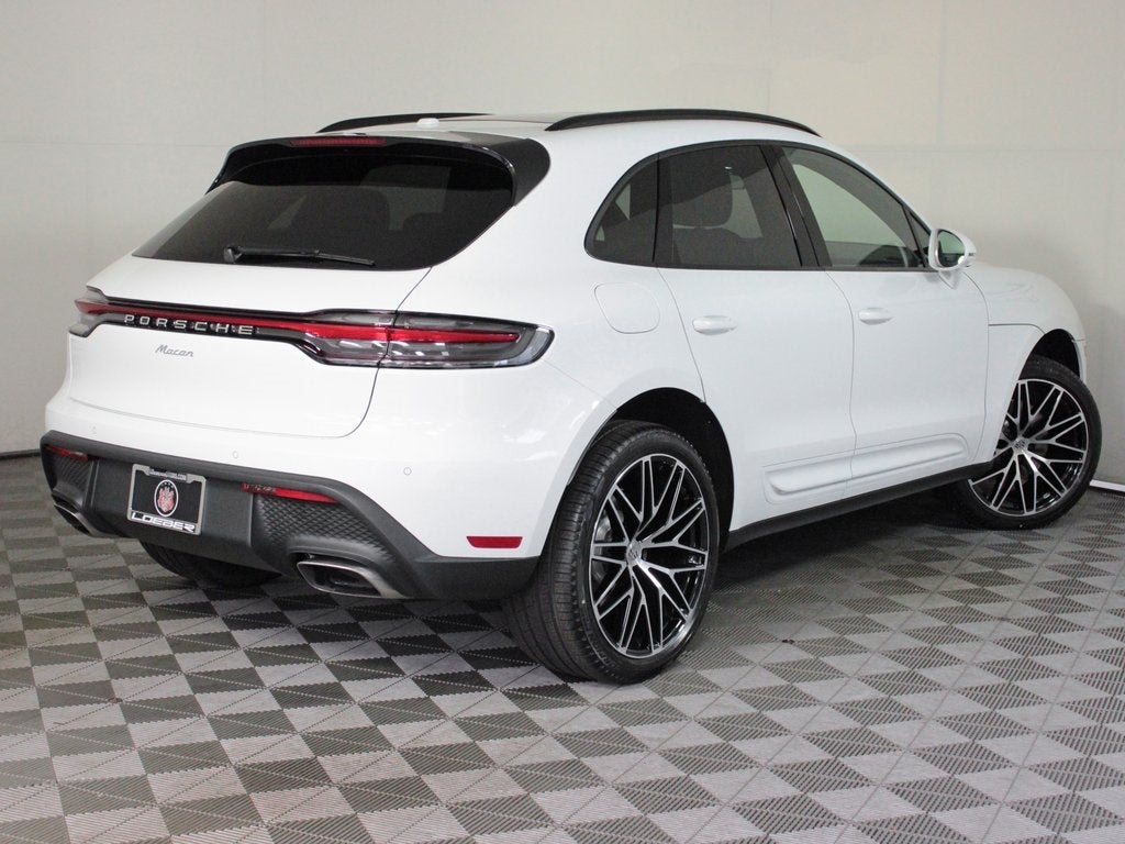 2026 Porsche Macan Base