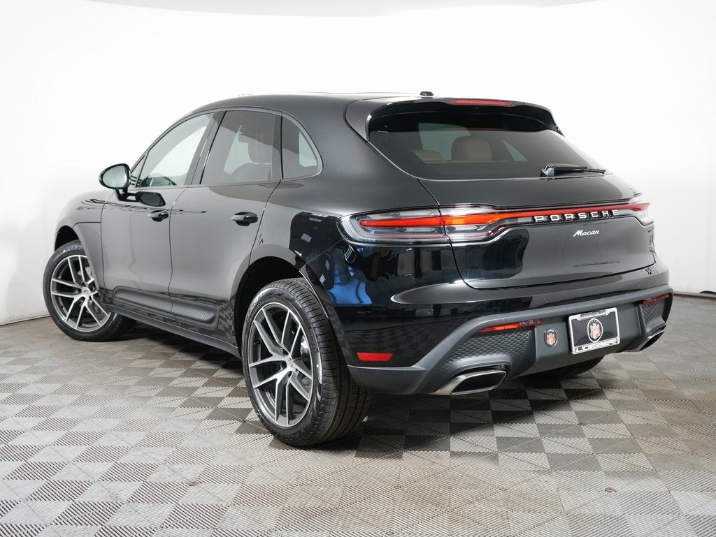 2026 Porsche Macan Base