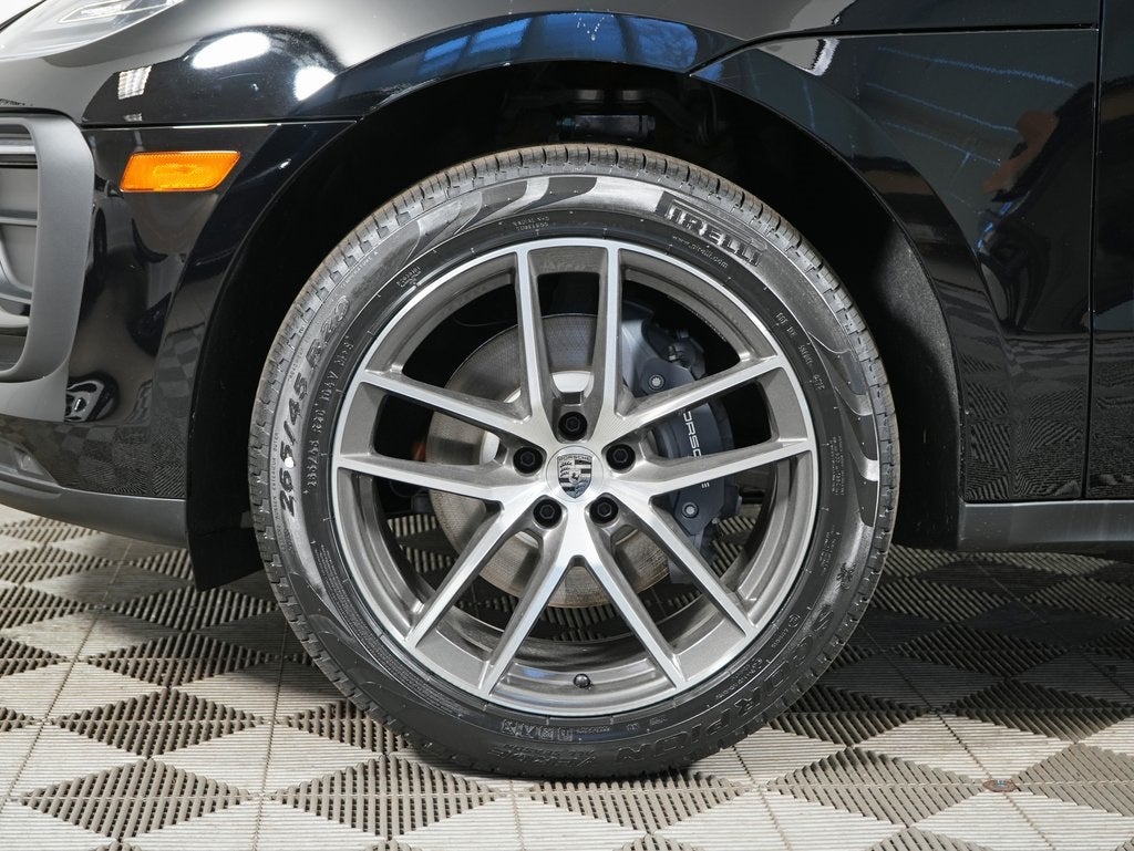 2026 Porsche Macan Base