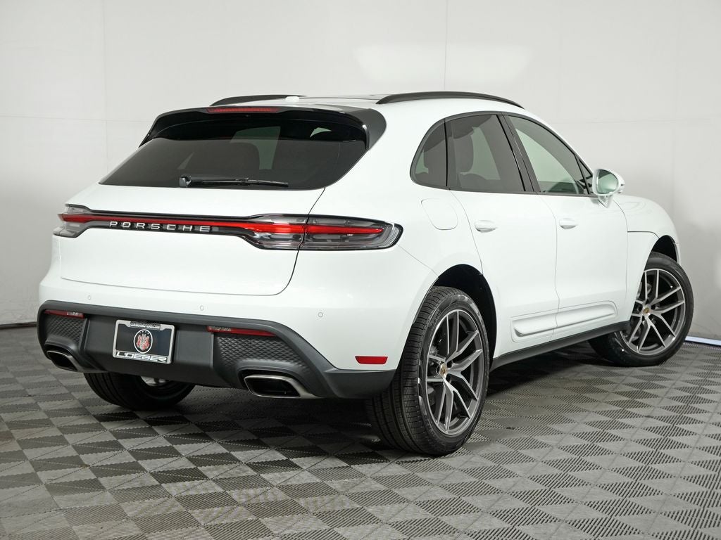 2026 Porsche Macan Base