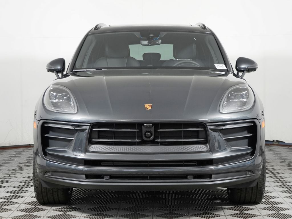2026 Porsche Macan Base