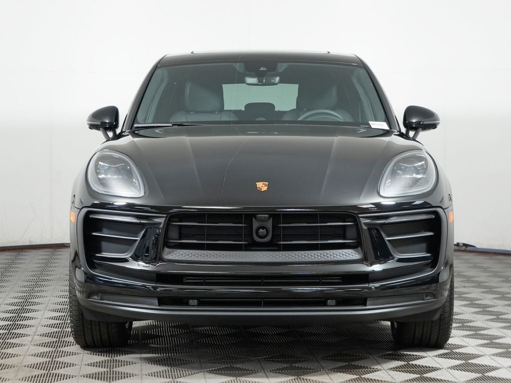2026 Porsche Macan Base