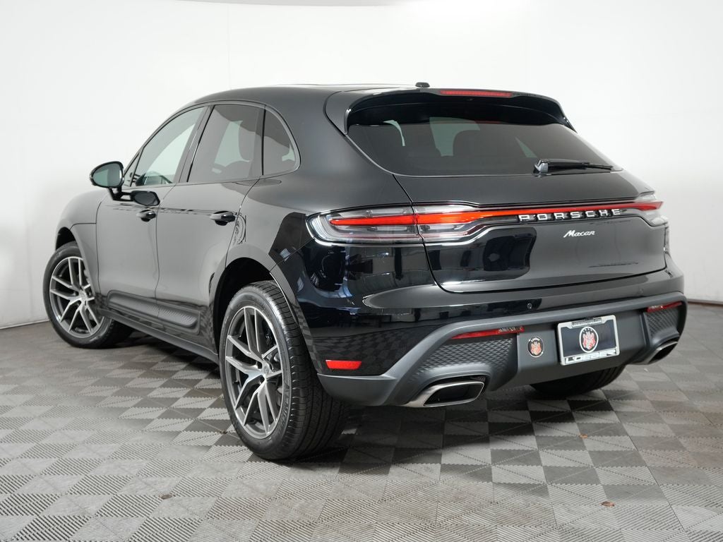 2026 Porsche Macan Base