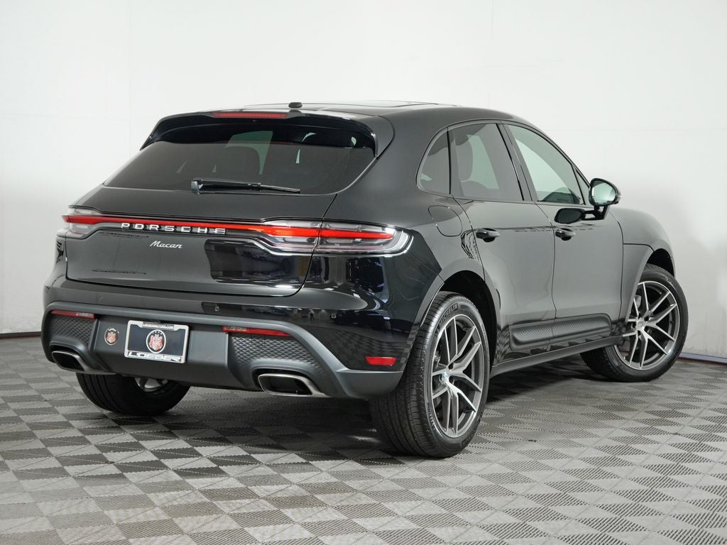 2026 Porsche Macan Base