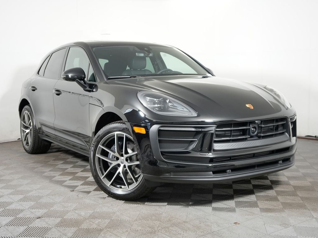 2026 Porsche Macan Base