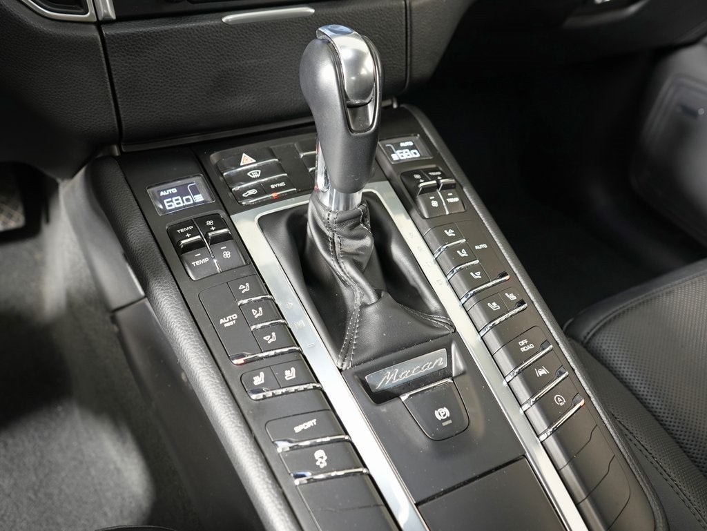 2018 Porsche Macan Base