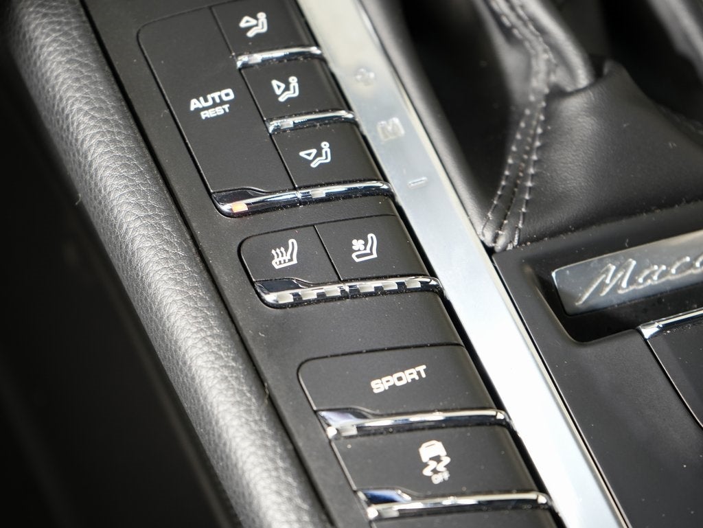 2018 Porsche Macan Base