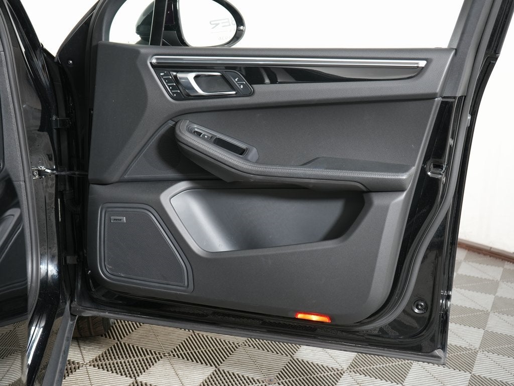 2018 Porsche Macan Base