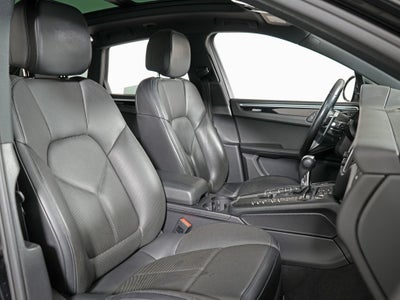 2018 Porsche Macan Base