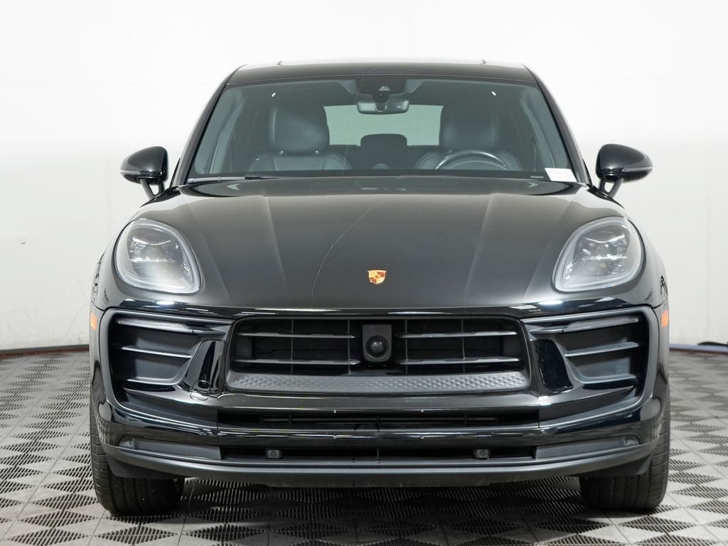 2023 Porsche Macan Base