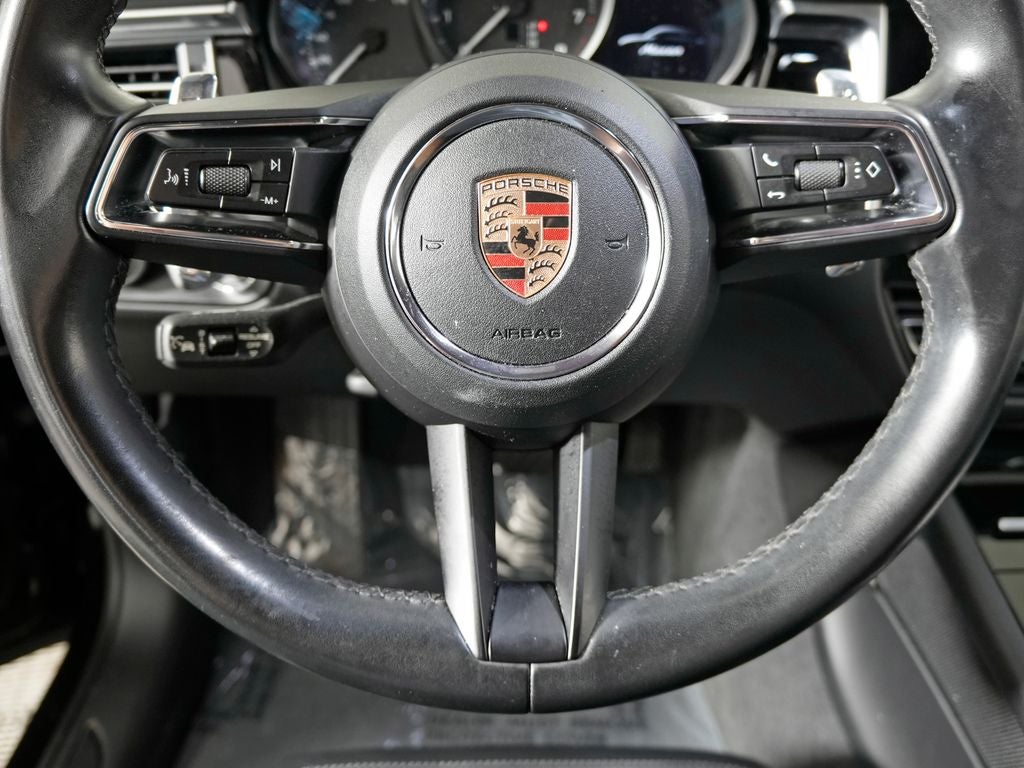 2023 Porsche Macan Base
