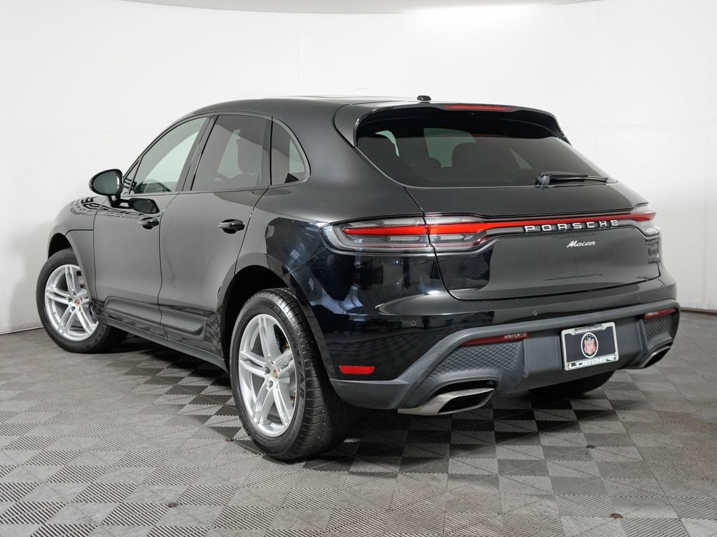 2023 Porsche Macan Base
