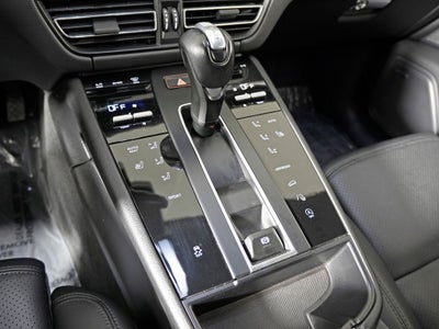2023 Porsche Macan Base