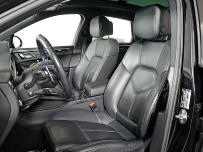 2023 Porsche Macan Base