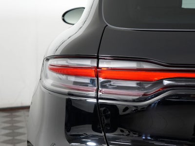 2023 Porsche Macan Base