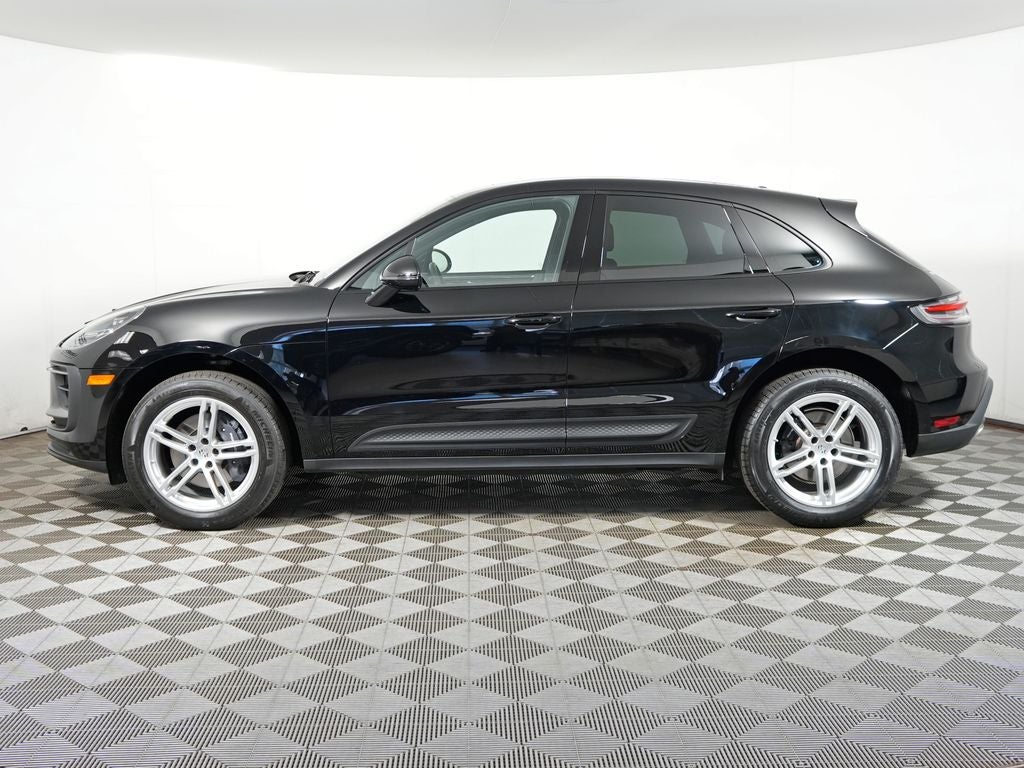 2023 Porsche Macan Base