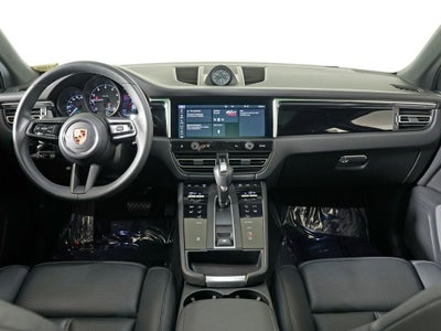 2023 Porsche Macan Base