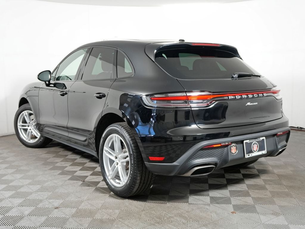 2023 Porsche Macan Base