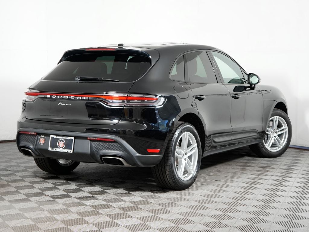 2023 Porsche Macan Base