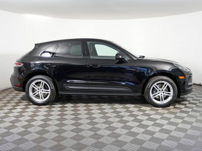 2023 Porsche Macan Base