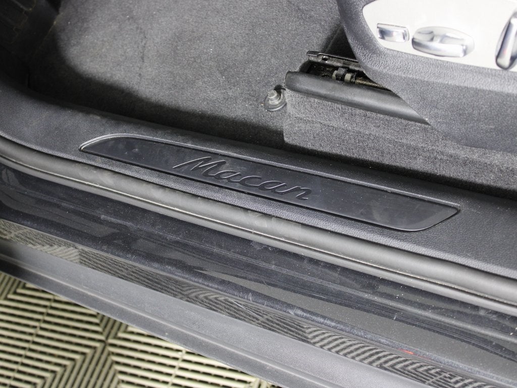 2024 Porsche Macan Base