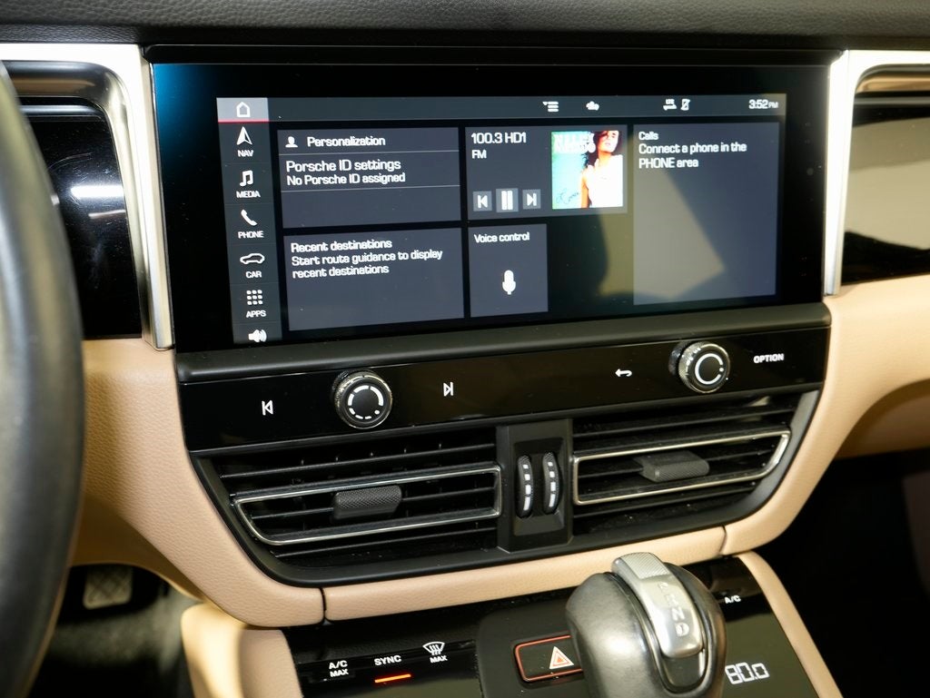 2024 Porsche Macan Base