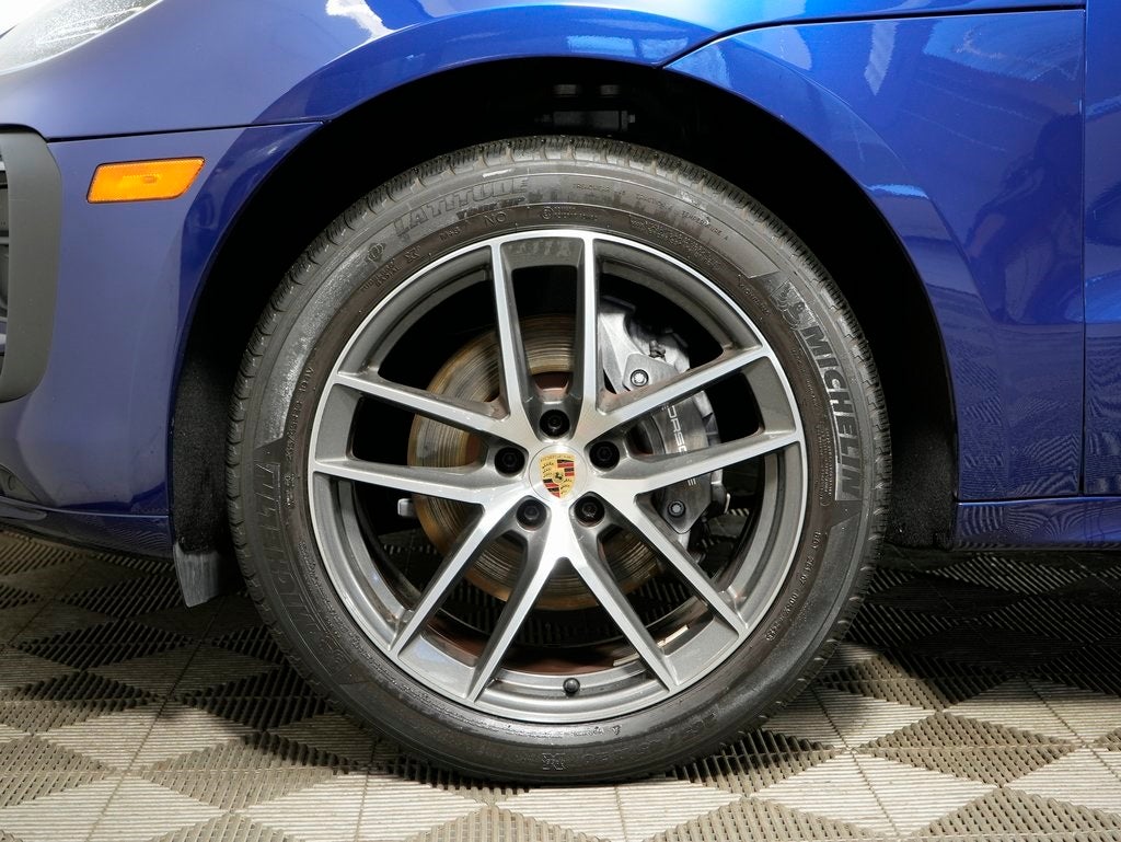 2024 Porsche Macan Base