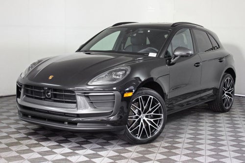 2025 Porsche Macan Base