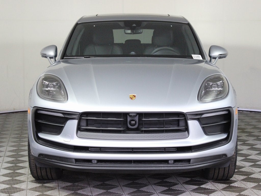 2025 Porsche Macan Base