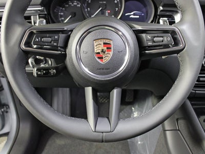 2025 Porsche Macan Base