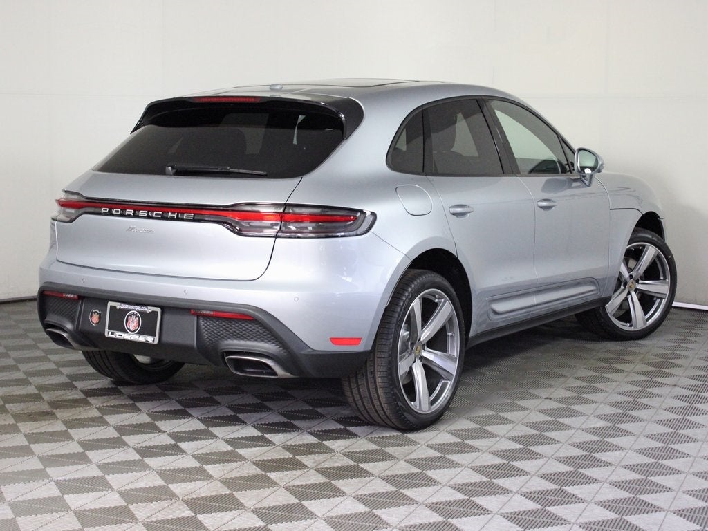 2025 Porsche Macan Base