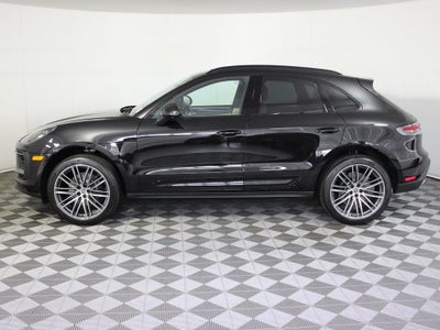2025 Porsche Macan Base