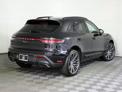 2025 Porsche Macan Base