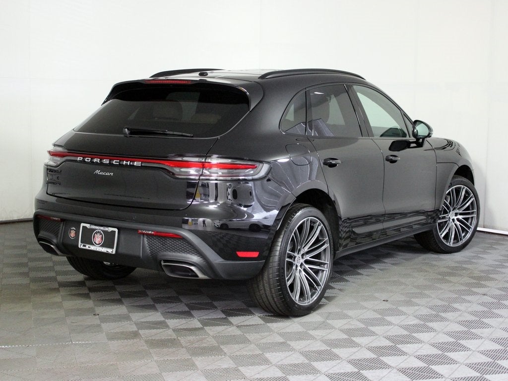 2025 Porsche Macan Base