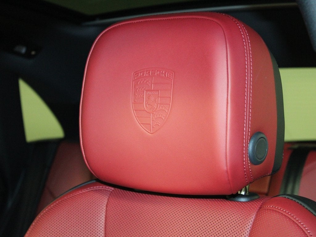 2026 Porsche Macan T