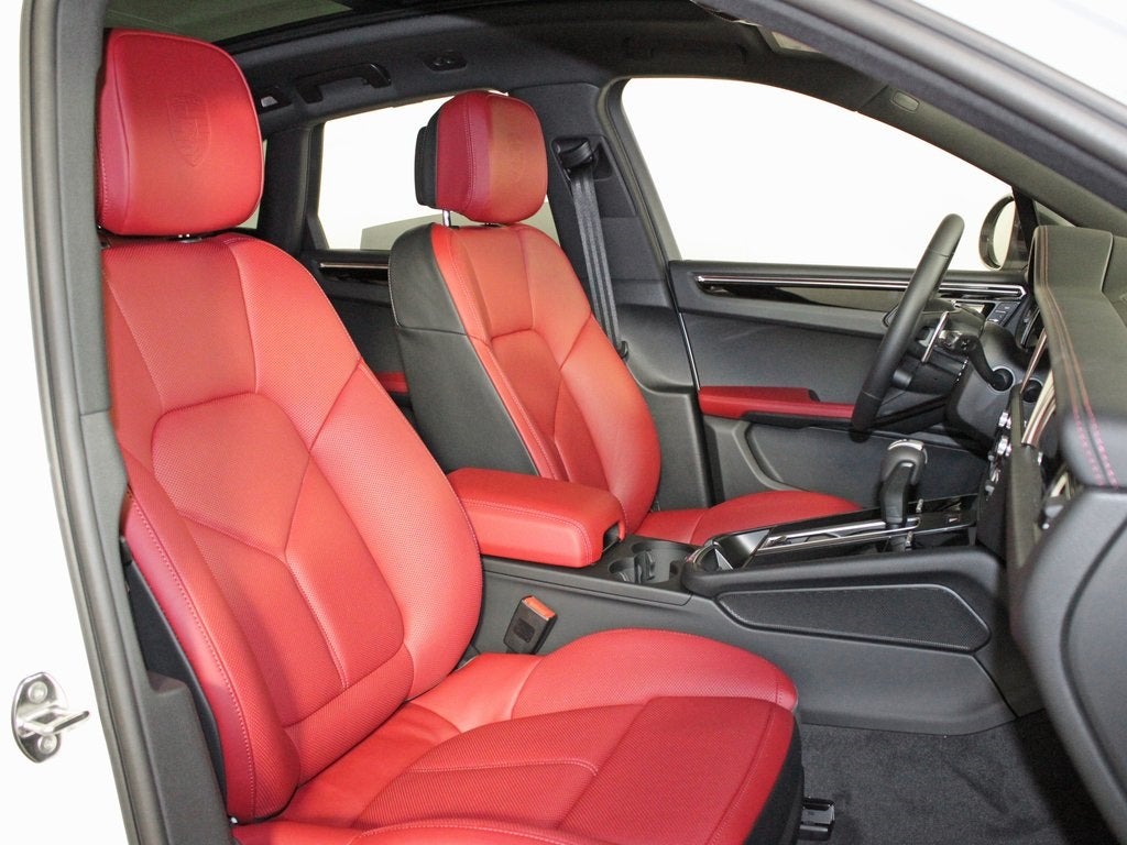 2026 Porsche Macan T