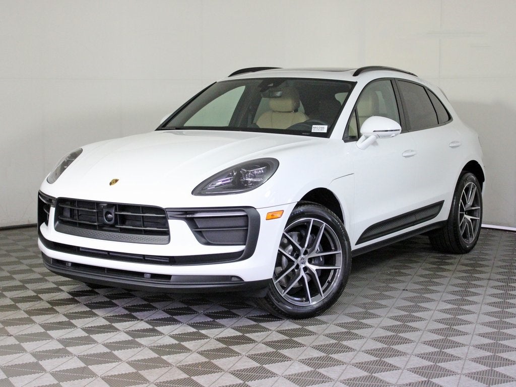2026 Porsche Macan Base