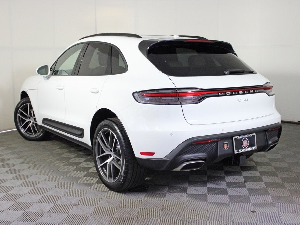 2026 Porsche Macan Base
