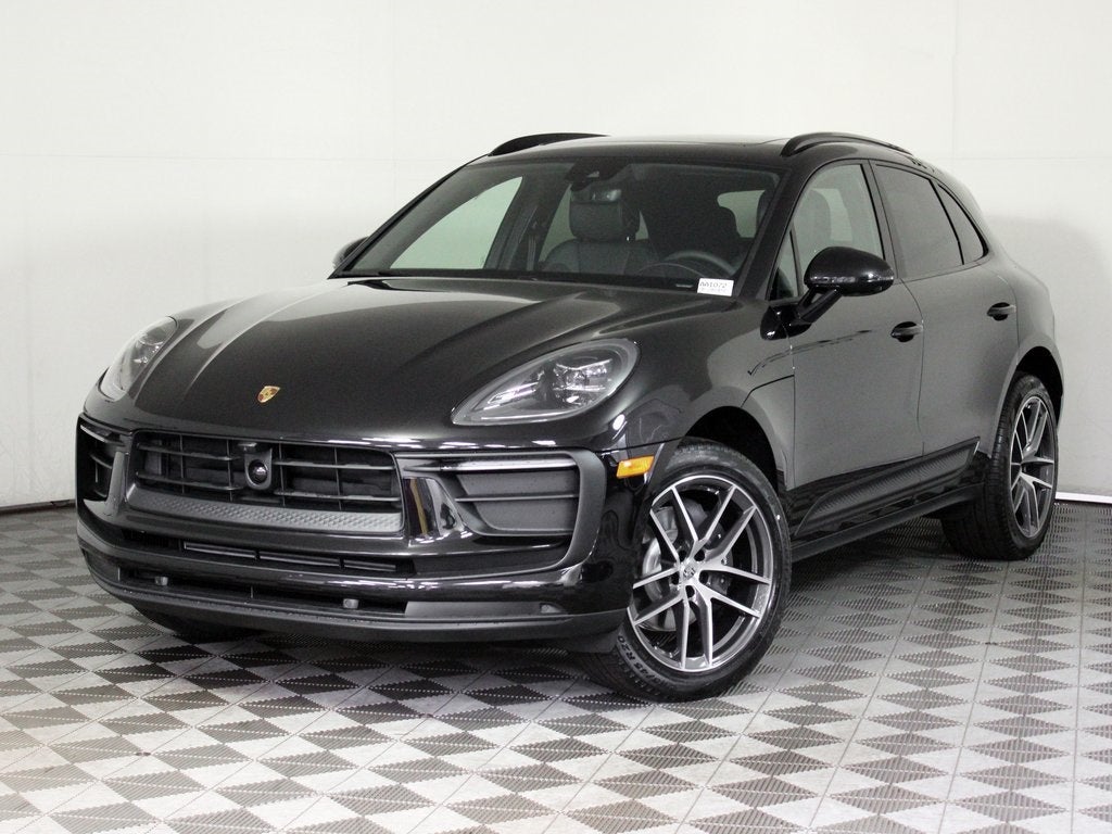 2026 Porsche Macan Base