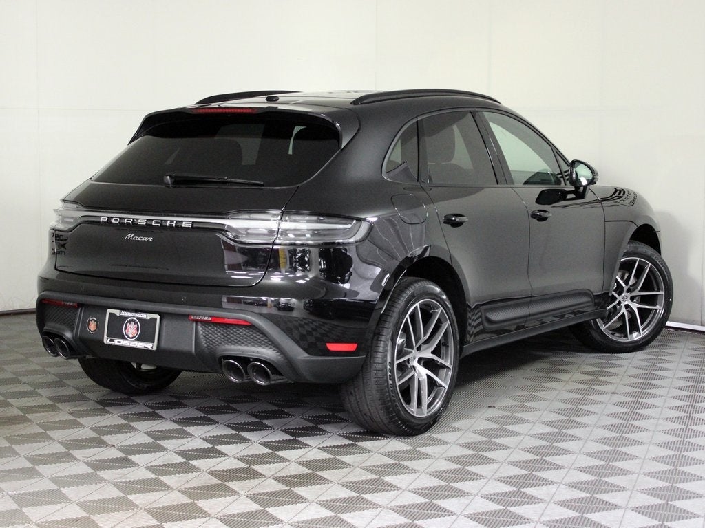 2026 Porsche Macan Base