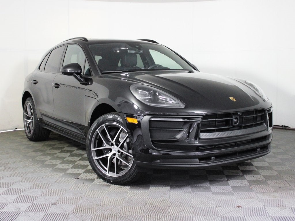 2026 Porsche Macan Base