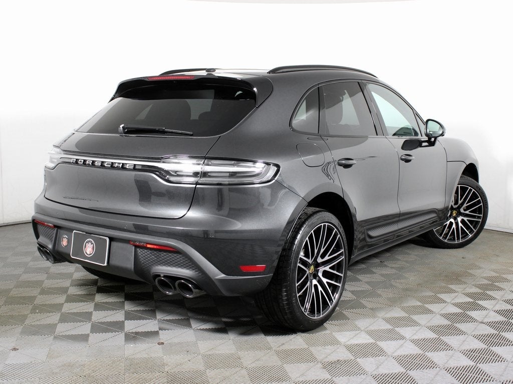2026 Porsche Macan Base