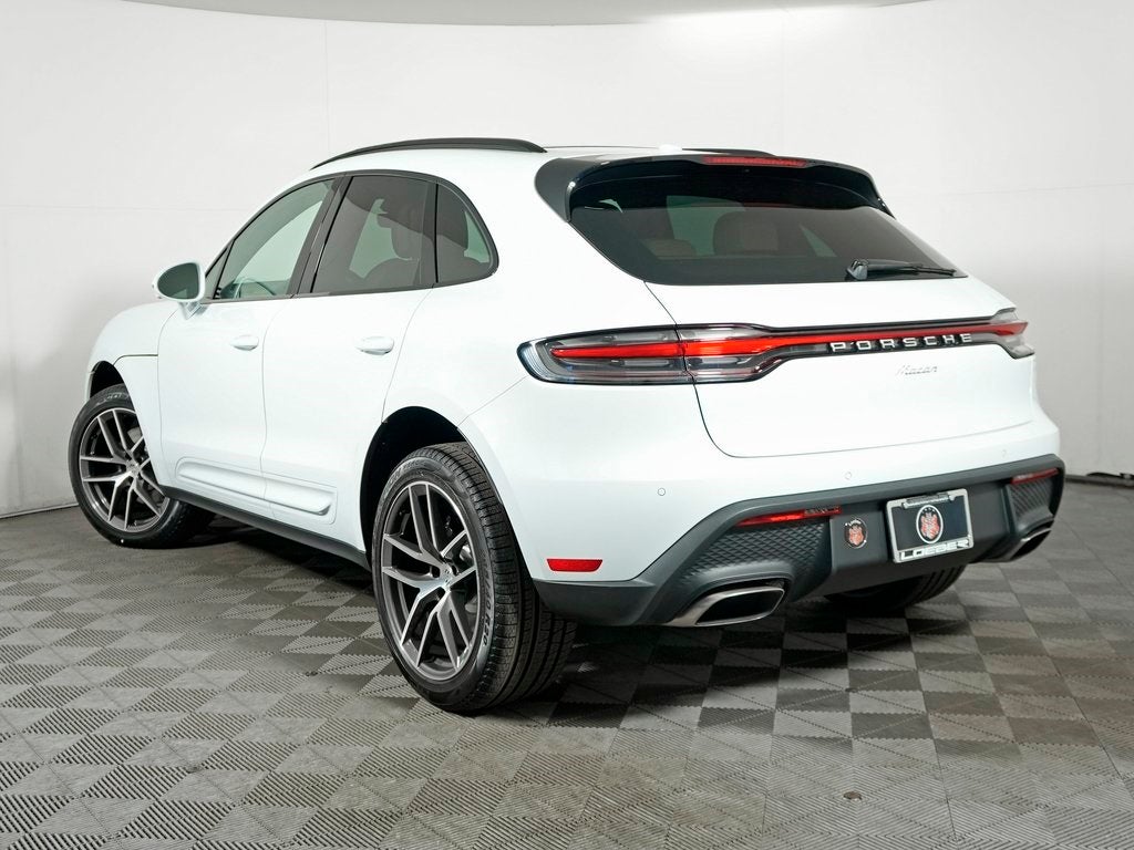 2026 Porsche Macan Base
