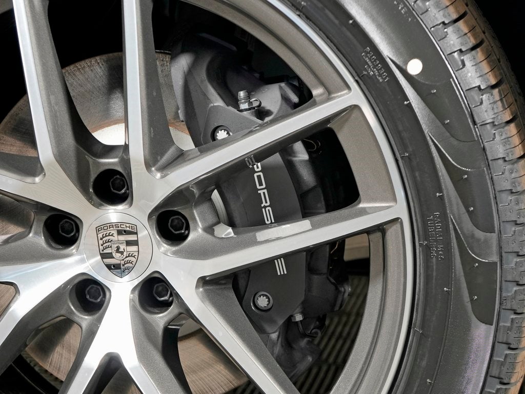 2026 Porsche Macan Base