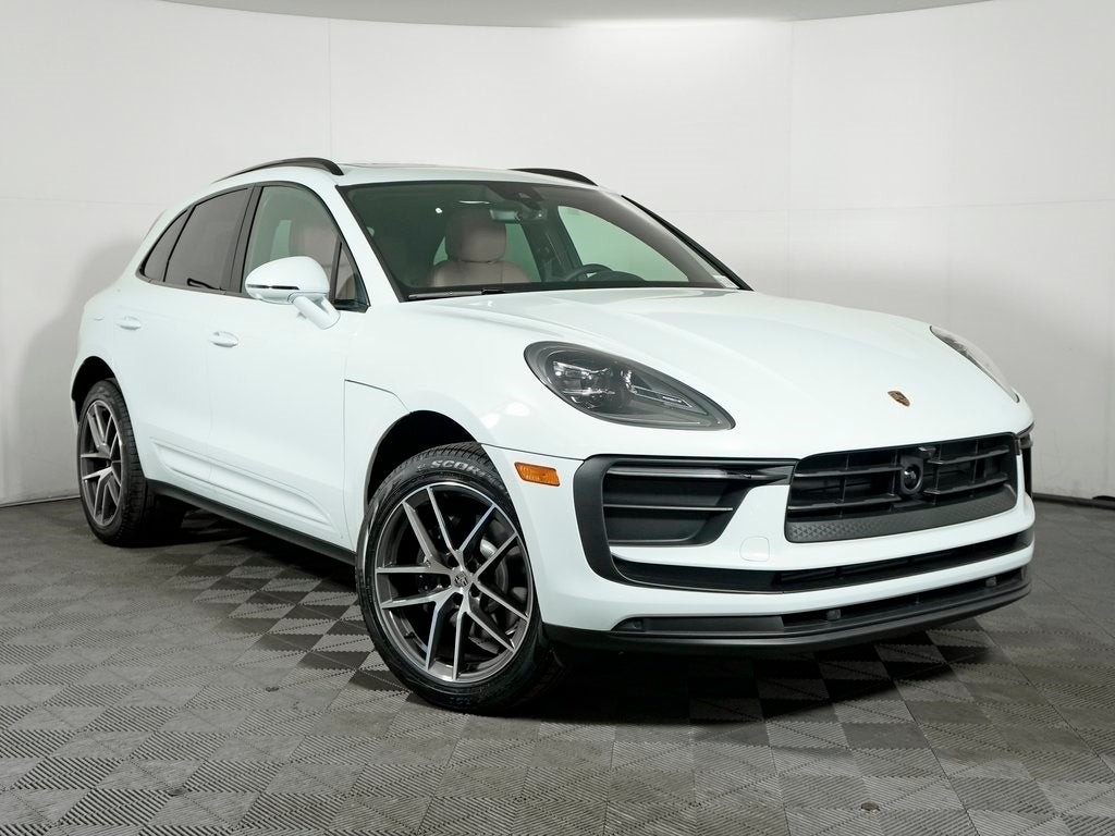 2026 Porsche Macan Base