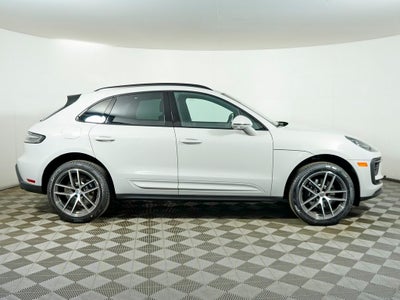 2026 Porsche Macan Base