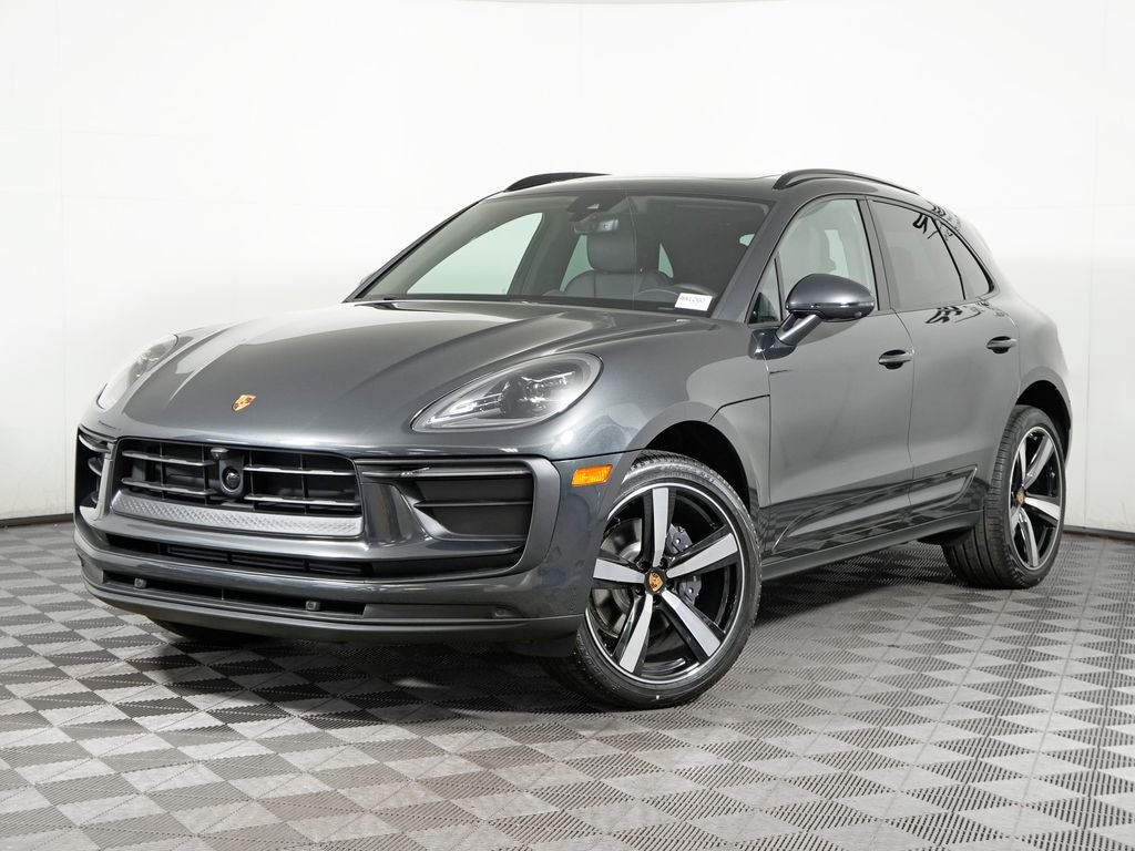 2026 Porsche Macan Base