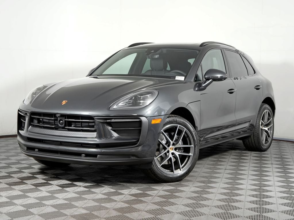 2026 Porsche Macan Base