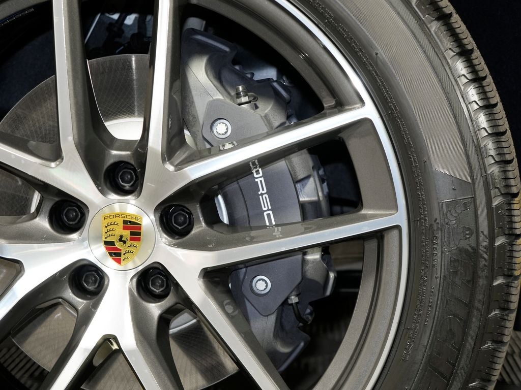 2026 Porsche Macan Base