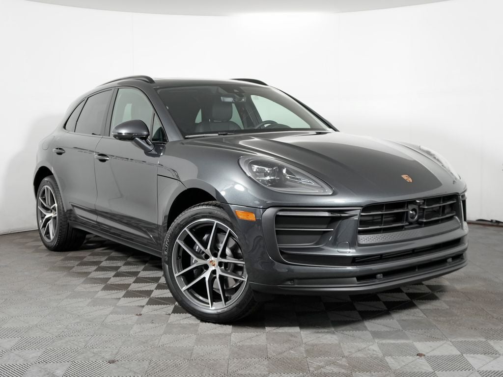 2026 Porsche Macan Base